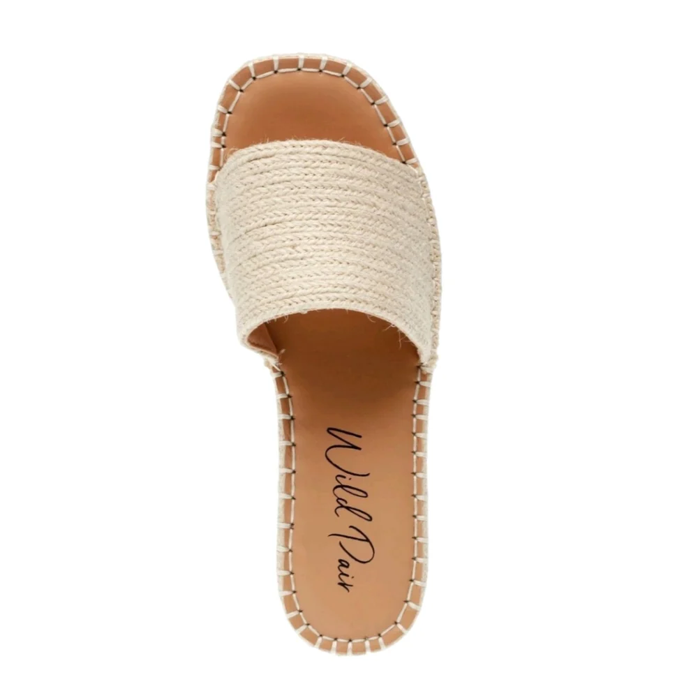 WILD PAIR Womens Beige 1-1/2